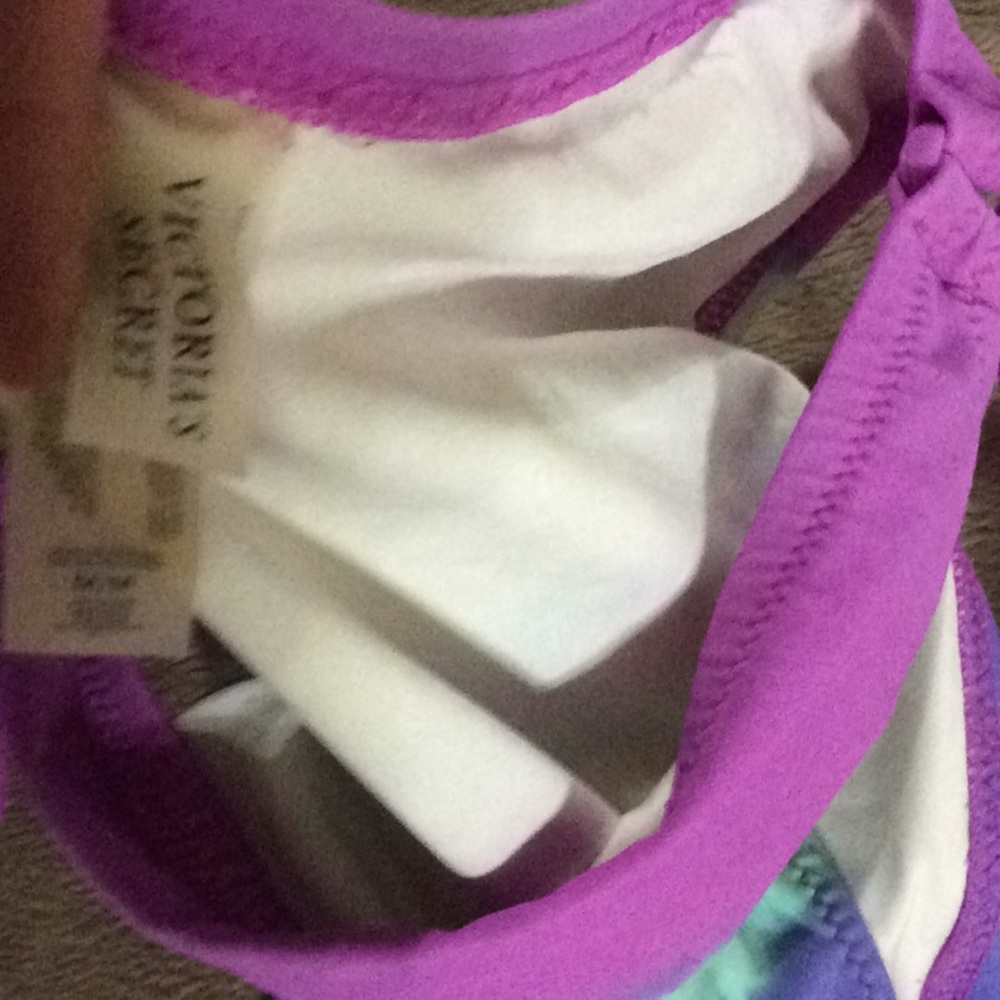 Victoria Secrets bikini bottoms - Picture 2 of 5